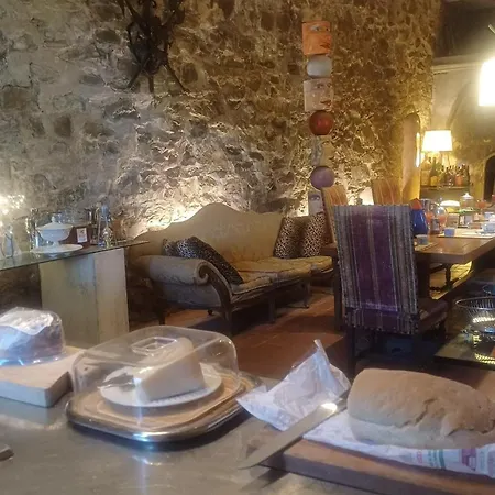 Al Ponte Apartman Case Malva